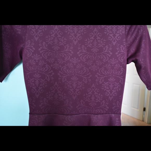 Dark maroon dress - Picture 3 of 3